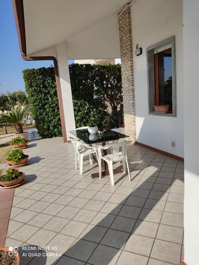 Villa Aristogatti San Pietro Vernotico Exterior photo